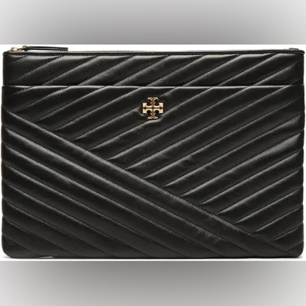 New w/o tag Kira quilted clutch